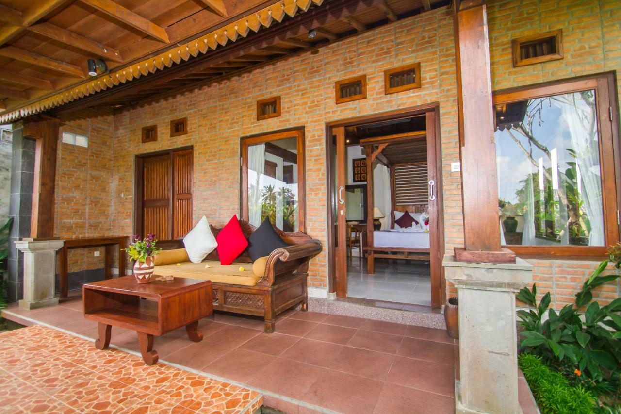 Uma Caming Villas & Gym Тегаллаланг Экстерьер фото